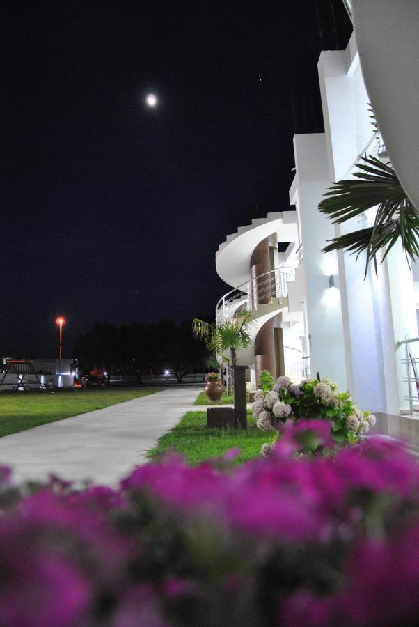 Royal Apartments & Villas Ulcinj Exterior photo
